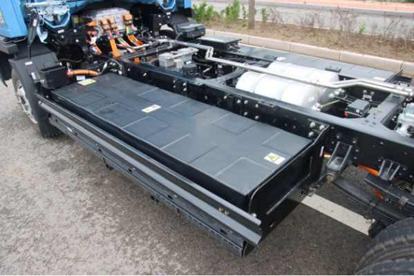 續(xù)航400km+ 豪沃統(tǒng)帥純電輕卡長途無憂(修改)604.jpg