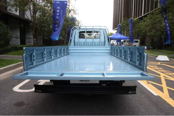 10.9卡車之友-公路小高鐵 能裝又能拉 星塔引領(lǐng)小卡價值突破912.jpg