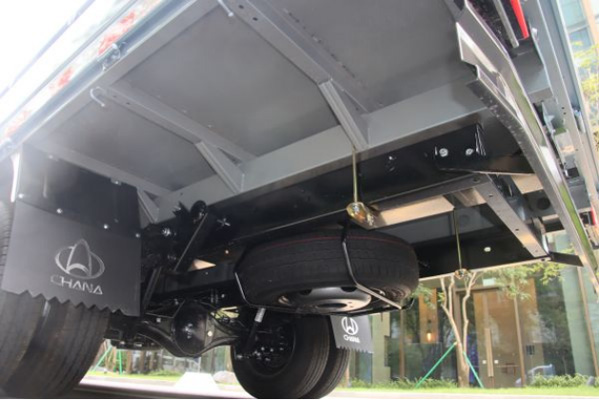 10.9卡車之友-公路小高鐵 能裝又能拉 星塔引領(lǐng)小卡價值突破810.jpg