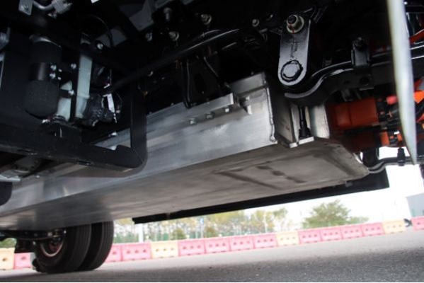 【卡車(chē)之友】新平臺(tái) 新體驗(yàn) 全新啟明星歐馬可純電輕卡以技術(shù)變革顛覆傳統(tǒng)物流人認(rèn)知1389.jpg