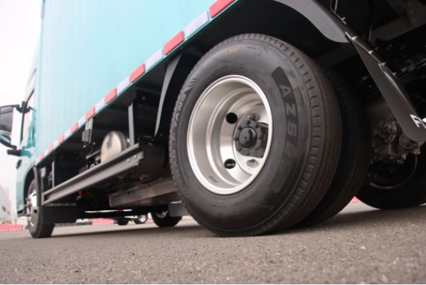 【卡車(chē)之友】新平臺(tái) 新體驗(yàn) 全新啟明星歐馬可純電輕卡以技術(shù)變革顛覆傳統(tǒng)物流人認(rèn)知985.jpg