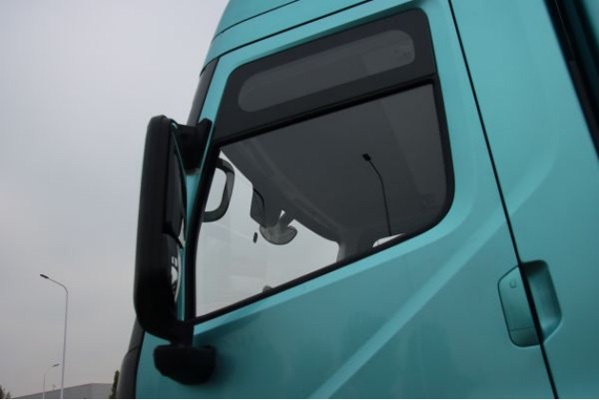 【卡車(chē)之友】新平臺(tái) 新體驗(yàn) 全新啟明星歐馬可純電輕卡以技術(shù)變革顛覆傳統(tǒng)物流人認(rèn)知698.jpg