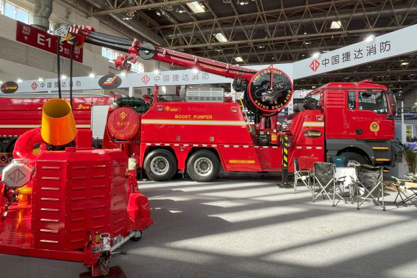 占比領先進口品牌 中國重汽賦能消防重器839.jpg