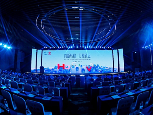 贏戰(zhàn)2024,上汽紅巖擁有幾張牌?