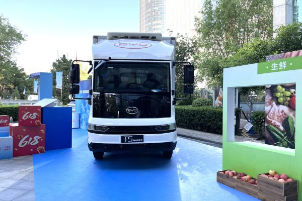 批注-以技術(shù)創(chuàng)新消除痛點(diǎn) 比亞迪輕卡T5全場(chǎng)景出擊847.jpg