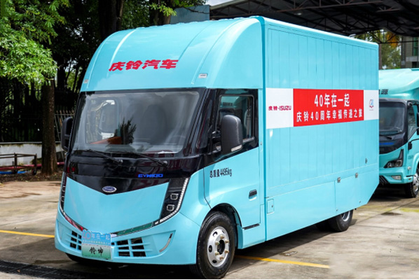 零碳科技鑄就可靠鐵騎 慶鈴鈴坤電卡深圳破勢而出(給企業(yè)審)(3)(1)494.jpg